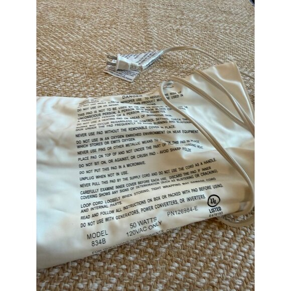 Sunbeam 834B model plug-in, warming pack - Picture 3 of 5